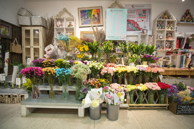 鮮花專(zhuān)賣(mài)店 禮品花卉銷(xiāo)售的藝術(shù)與商機(jī)
